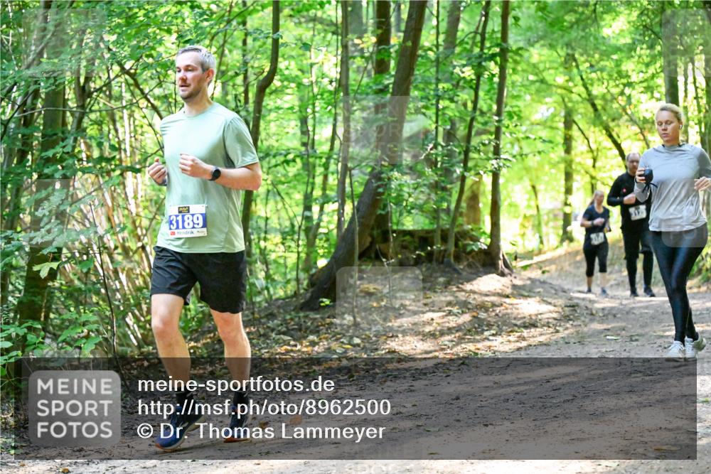 28.09.2025 - 33. Volkslauf durch das schöne Alstertal Dr. Thomas Lammeyer http://msf.ph/oto/8962500 28.09.2025 11:11:22 Laufen 3189, 112 meine-sportfotos.de