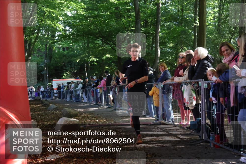 28.09.2025 - 33. Volkslauf durch das schöne Alstertal Strokosch-Dieckow http://msf.ph/oto/8962504 28.09.2025 10:57:59 Ziel 4076 meine-sportfotos.de