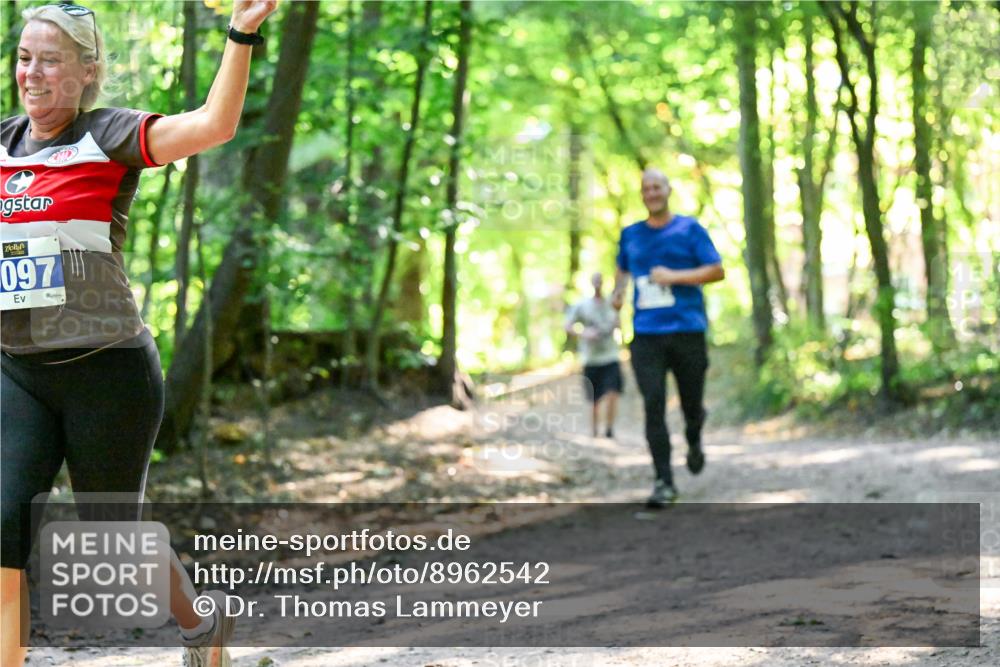 28.09.2025 - 33. Volkslauf durch das schöne Alstertal Dr. Thomas Lammeyer http://msf.ph/oto/8962542 28.09.2025 11:11:42 Laufen 097 meine-sportfotos.de