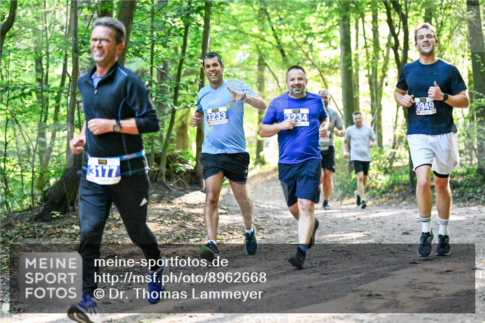 28.09.2025 - 33. Volkslauf durch das schöne Alstertal Dr. Thomas Lammeyer http://msf.ph/oto/8962668 28.09.2025 11:12:14 Laufen 3177, 3233, 3234, 3949 meine-sportfotos.de