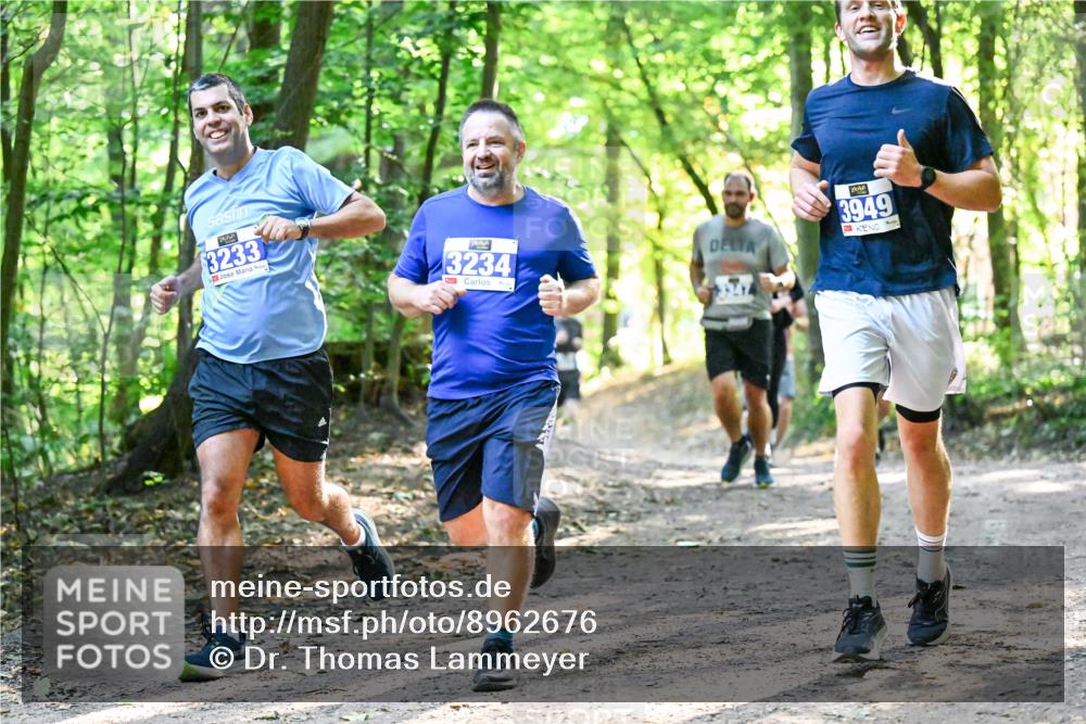 28.09.2025 - 33. Volkslauf durch das schöne Alstertal Dr. Thomas Lammeyer http://msf.ph/oto/8962676 28.09.2025 11:12:15 Laufen 3233, 3234, 3949 meine-sportfotos.de