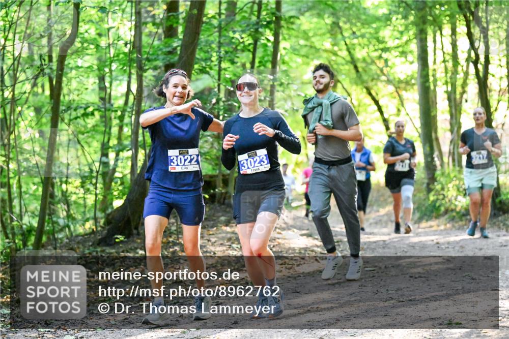 28.09.2025 - 33. Volkslauf durch das schöne Alstertal Dr. Thomas Lammeyer http://msf.ph/oto/8962762 28.09.2025 11:12:31 Laufen 3022, 3023 meine-sportfotos.de