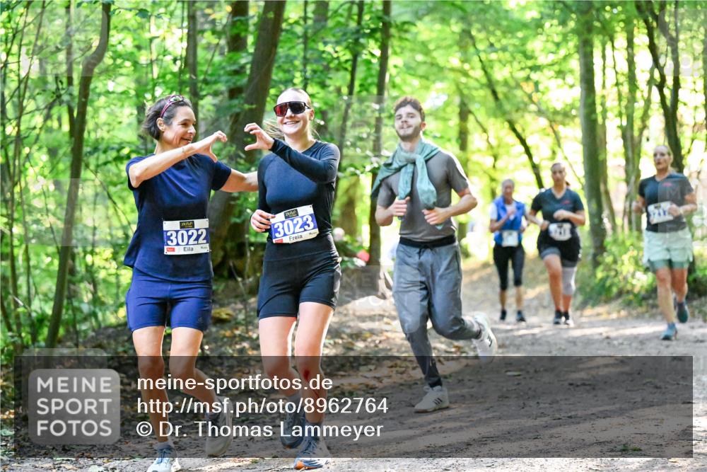 28.09.2025 - 33. Volkslauf durch das schöne Alstertal Dr. Thomas Lammeyer http://msf.ph/oto/8962764 28.09.2025 11:12:31 Laufen 3022, 3023 meine-sportfotos.de