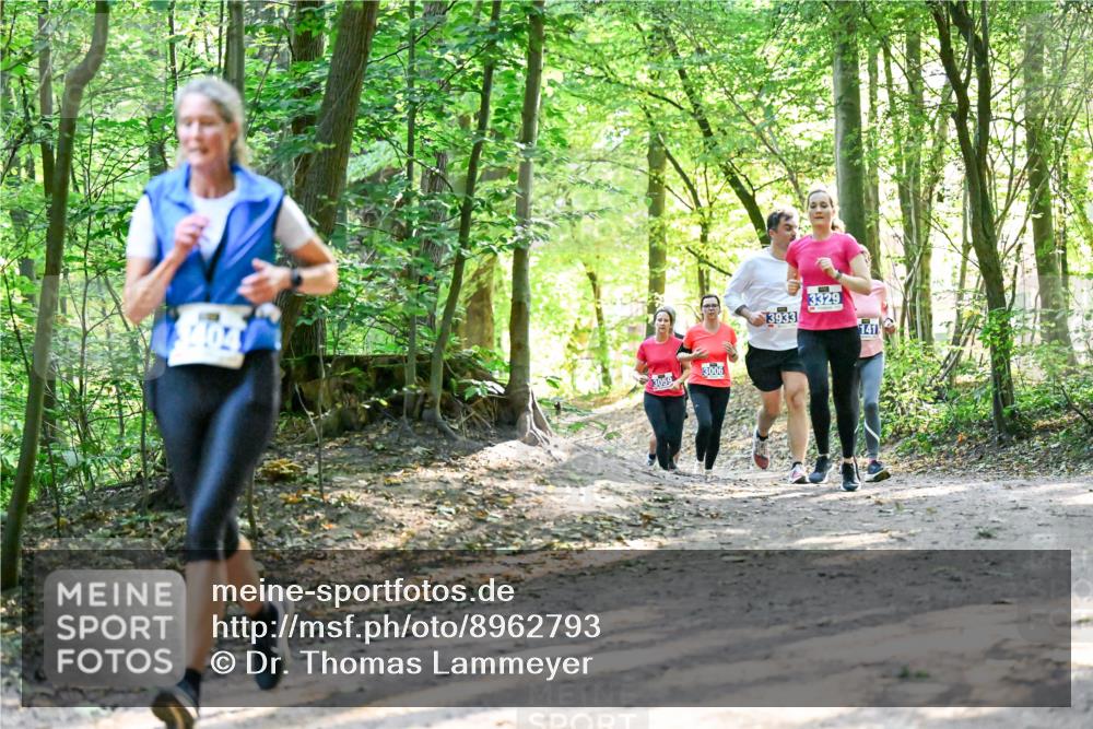 28.09.2025 - 33. Volkslauf durch das schöne Alstertal Dr. Thomas Lammeyer http://msf.ph/oto/8962793 28.09.2025 11:12:36 Laufen 3006, 3933, 3329, 141 meine-sportfotos.de