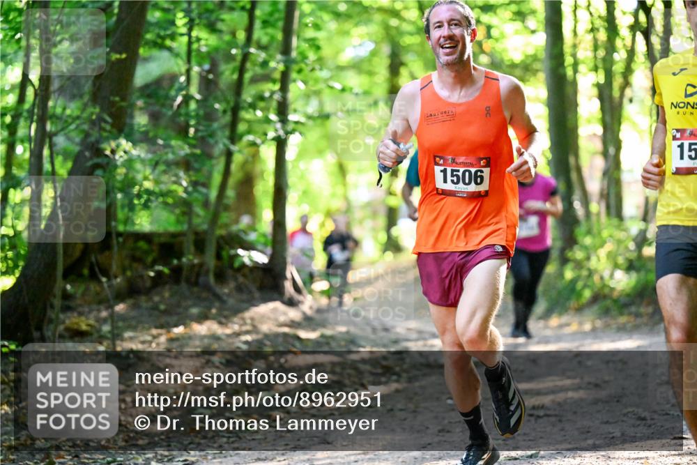 28.09.2025 - 33. Volkslauf durch das schöne Alstertal Dr. Thomas Lammeyer http://msf.ph/oto/8962951 28.09.2025 11:13:12 Laufen 1506, 15 meine-sportfotos.de