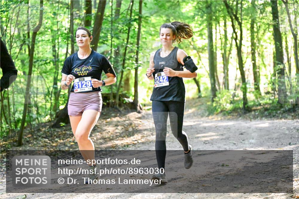 28.09.2025 - 33. Volkslauf durch das schöne Alstertal Dr. Thomas Lammeyer http://msf.ph/oto/8963030 28.09.2025 11:13:24 Laufen 00000, 3129, 3242 meine-sportfotos.de