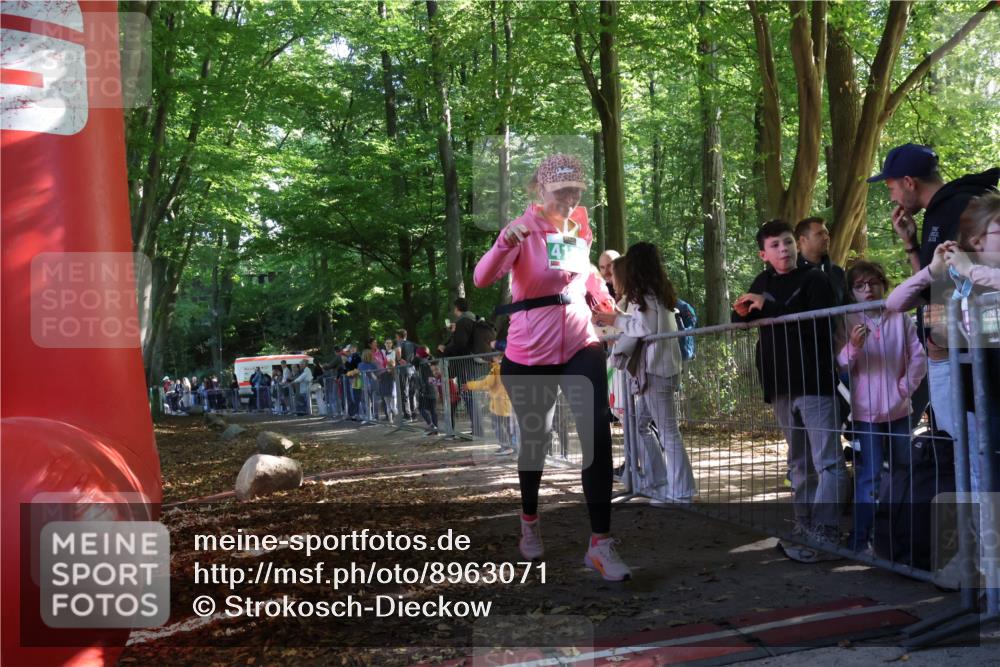28.09.2025 - 33. Volkslauf durch das schöne Alstertal Strokosch-Dieckow http://msf.ph/oto/8963071 28.09.2025 11:01:17 Ziel 4171 meine-sportfotos.de