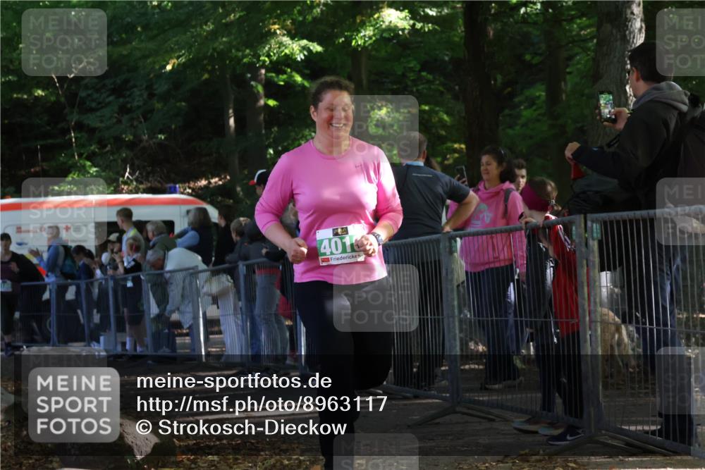 28.09.2025 - 33. Volkslauf durch das schöne Alstertal Strokosch-Dieckow http://msf.ph/oto/8963117 28.09.2025 11:01:46 Ziel 4016 meine-sportfotos.de