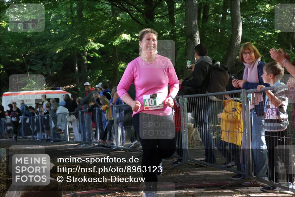 28.09.2025 - 33. Volkslauf durch das schöne Alstertal Strokosch-Dieckow http://msf.ph/oto/8963123 28.09.2025 11:01:47 Ziel 4016 meine-sportfotos.de