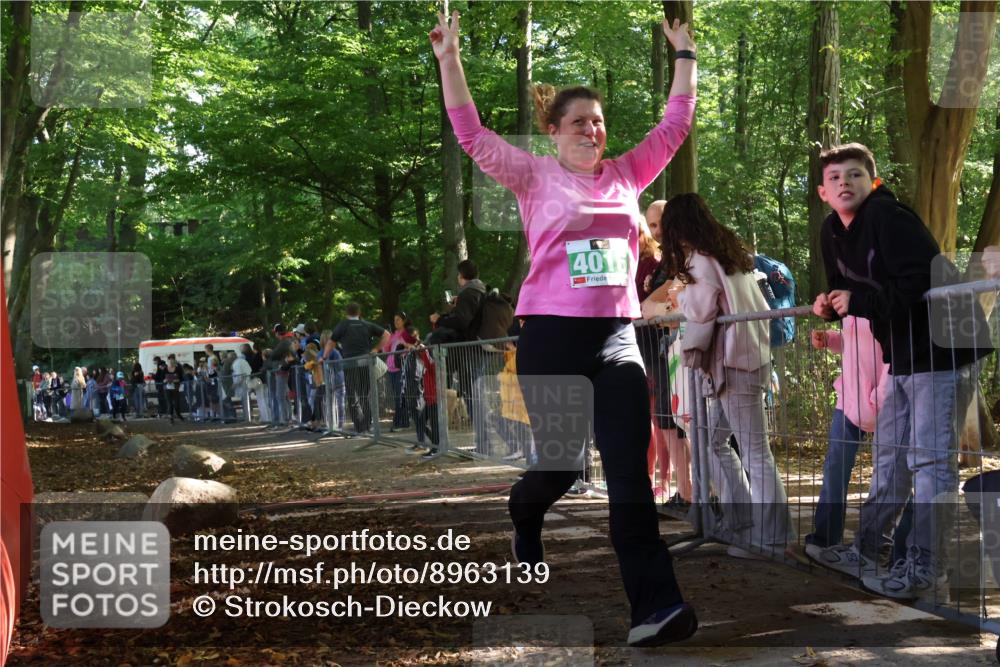 28.09.2025 - 33. Volkslauf durch das schöne Alstertal Strokosch-Dieckow http://msf.ph/oto/8963139 28.09.2025 11:01:47 Ziel 4016 meine-sportfotos.de