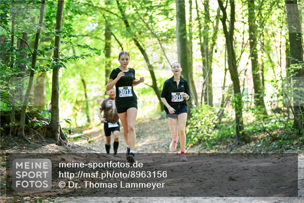 28.09.2025 - 33. Volkslauf durch das schöne Alstertal Dr. Thomas Lammeyer http://msf.ph/oto/8963156 28.09.2025 11:14:14 Laufen 3013, 3015 meine-sportfotos.de