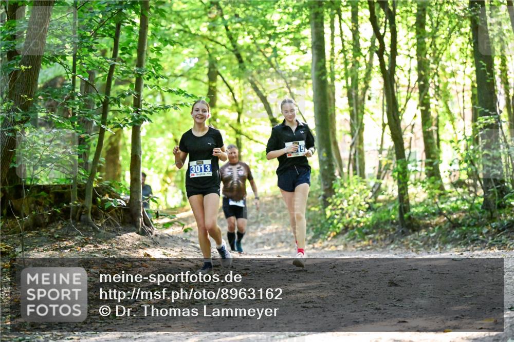 28.09.2025 - 33. Volkslauf durch das schöne Alstertal Dr. Thomas Lammeyer http://msf.ph/oto/8963162 28.09.2025 11:14:15 Laufen 3013, 15 meine-sportfotos.de