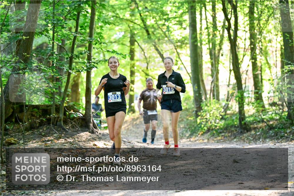 28.09.2025 - 33. Volkslauf durch das schöne Alstertal Dr. Thomas Lammeyer http://msf.ph/oto/8963164 28.09.2025 11:14:15 Laufen 3013, 3015 meine-sportfotos.de