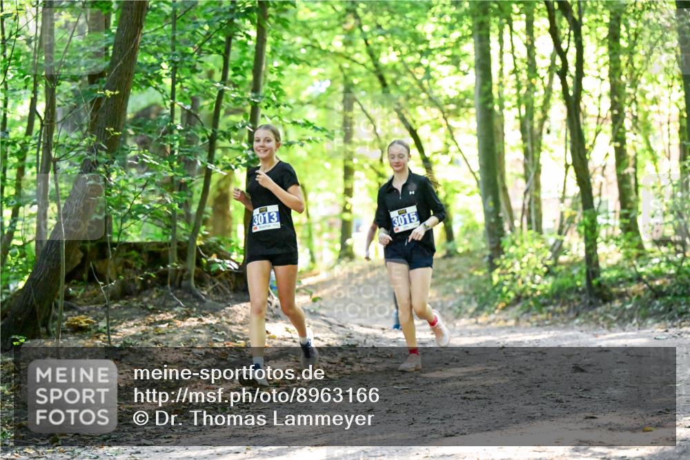 28.09.2025 - 33. Volkslauf durch das schöne Alstertal Dr. Thomas Lammeyer http://msf.ph/oto/8963166 28.09.2025 11:14:15 Laufen 5711, 3013, 3015 meine-sportfotos.de