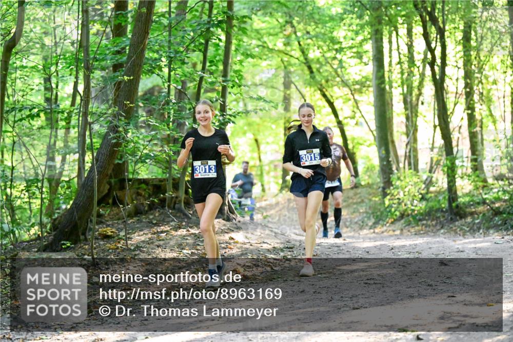 28.09.2025 - 33. Volkslauf durch das schöne Alstertal Dr. Thomas Lammeyer http://msf.ph/oto/8963169 28.09.2025 11:14:16 Laufen 3013, 3015 meine-sportfotos.de