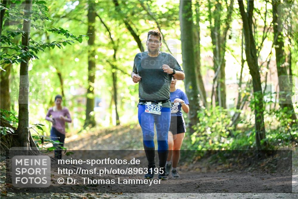28.09.2025 - 33. Volkslauf durch das schöne Alstertal Dr. Thomas Lammeyer http://msf.ph/oto/8963195 28.09.2025 11:14:21 Laufen 3928, 95 meine-sportfotos.de