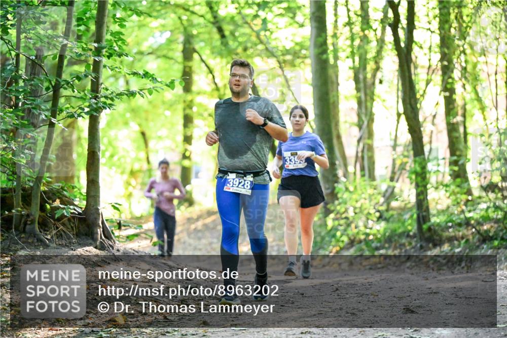 28.09.2025 - 33. Volkslauf durch das schöne Alstertal Dr. Thomas Lammeyer http://msf.ph/oto/8963202 28.09.2025 11:14:22 Laufen 3928, 339 meine-sportfotos.de