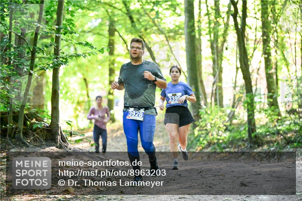 28.09.2025 - 33. Volkslauf durch das schöne Alstertal Dr. Thomas Lammeyer http://msf.ph/oto/8963203 28.09.2025 11:14:22 Laufen 3928, 3395 meine-sportfotos.de