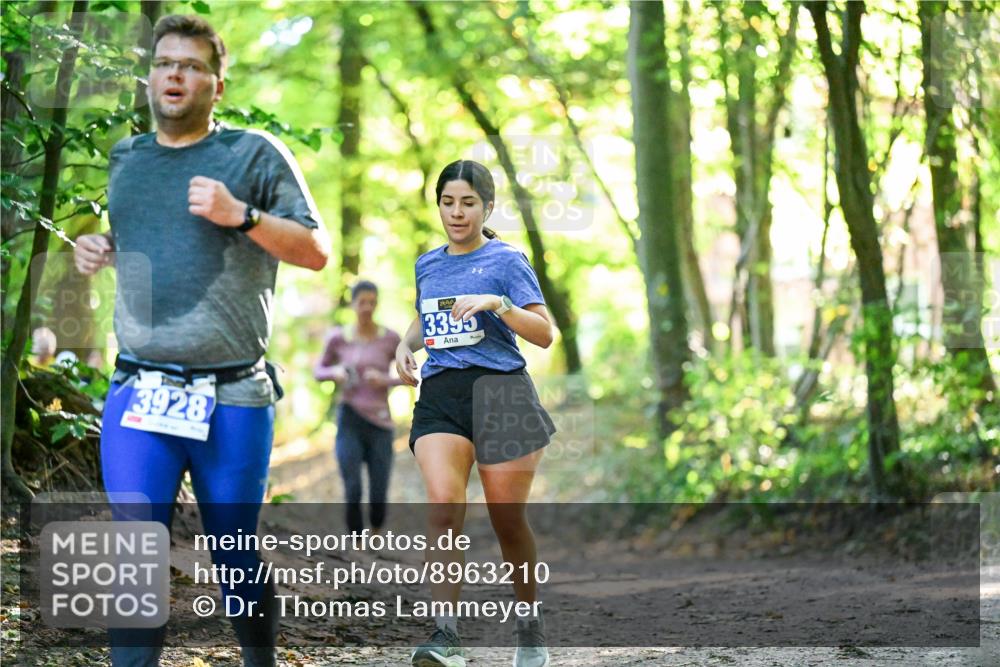 28.09.2025 - 33. Volkslauf durch das schöne Alstertal Dr. Thomas Lammeyer http://msf.ph/oto/8963210 28.09.2025 11:14:23 Laufen 3928, 3395 meine-sportfotos.de