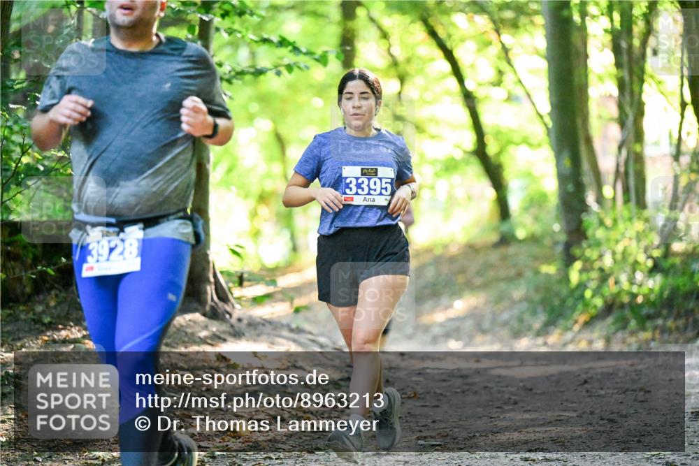 28.09.2025 - 33. Volkslauf durch das schöne Alstertal Dr. Thomas Lammeyer http://msf.ph/oto/8963213 28.09.2025 11:14:24 Laufen 3928, 3395, 1 meine-sportfotos.de
