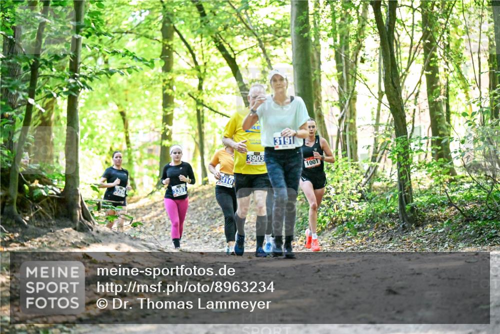 28.09.2025 - 33. Volkslauf durch das schöne Alstertal Dr. Thomas Lammeyer http://msf.ph/oto/8963234 28.09.2025 11:14:31 Laufen 3410, 3397, 3191, 3903, 1001 meine-sportfotos.de