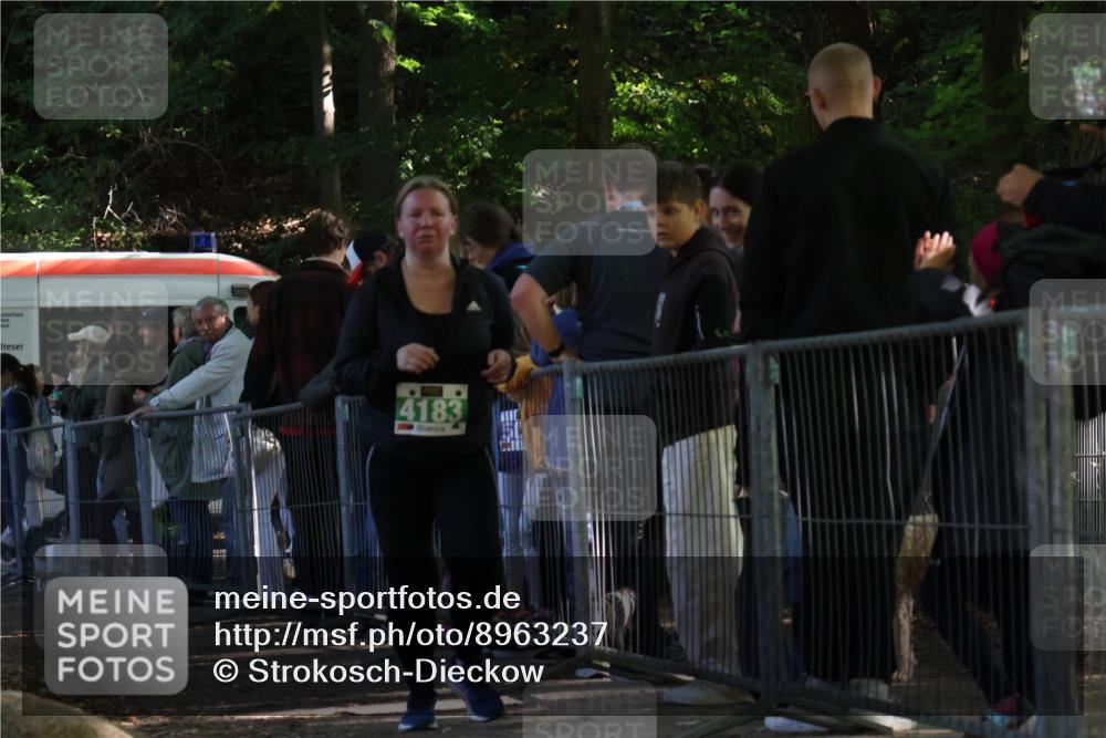 28.09.2025 - 33. Volkslauf durch das schöne Alstertal Strokosch-Dieckow http://msf.ph/oto/8963237 28.09.2025 11:02:38 Ziel 4183 meine-sportfotos.de