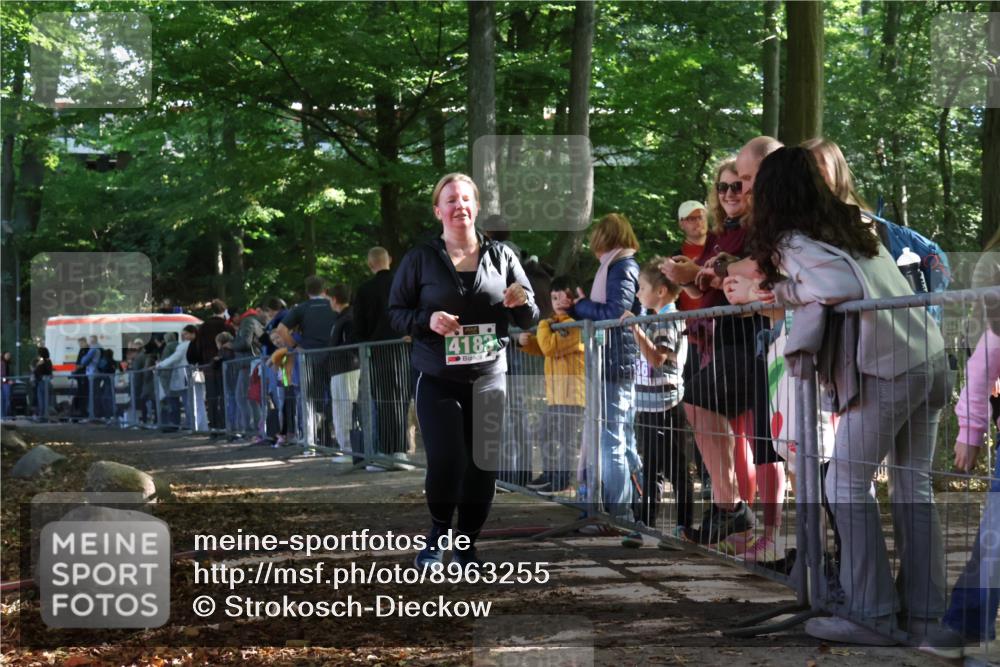 28.09.2025 - 33. Volkslauf durch das schöne Alstertal Strokosch-Dieckow http://msf.ph/oto/8963255 28.09.2025 11:02:40 Ziel 4183 meine-sportfotos.de