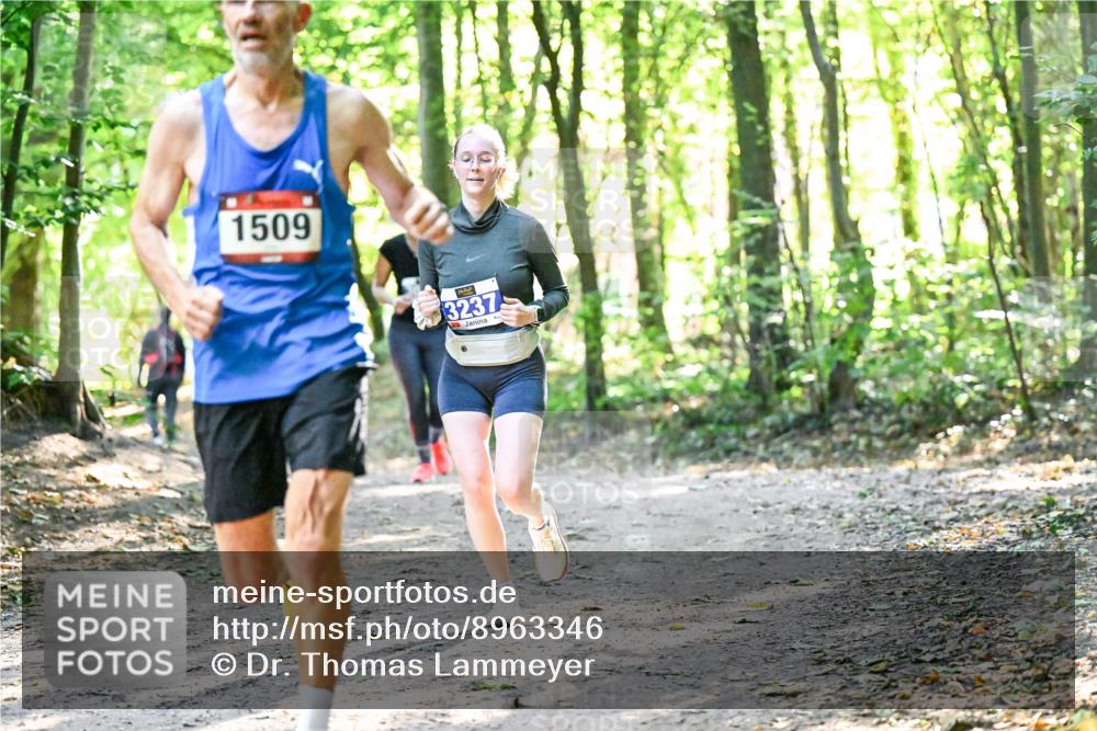 28.09.2025 - 33. Volkslauf durch das schöne Alstertal Dr. Thomas Lammeyer http://msf.ph/oto/8963346 28.09.2025 11:15:01 Laufen 1509, 3237 meine-sportfotos.de