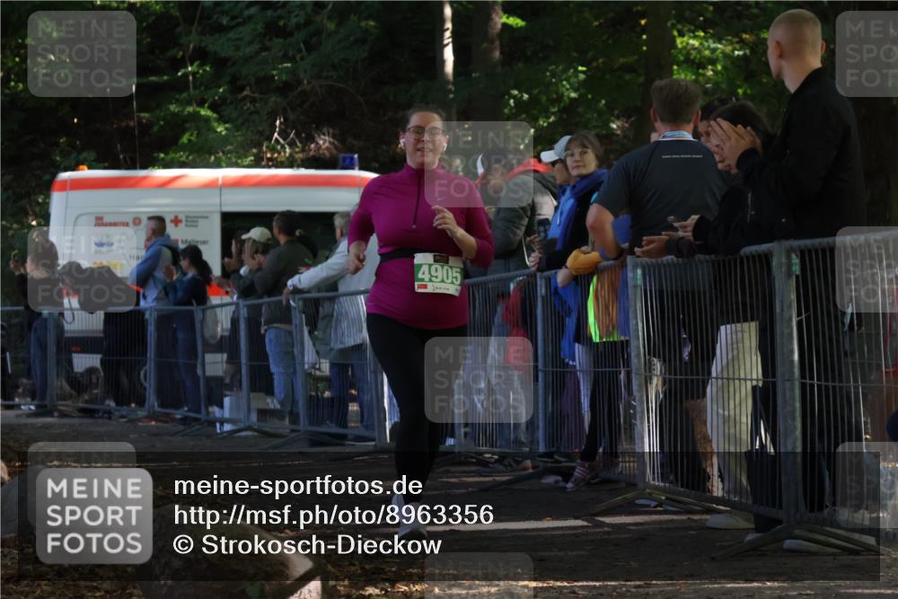 28.09.2025 - 33. Volkslauf durch das schöne Alstertal Strokosch-Dieckow http://msf.ph/oto/8963356 28.09.2025 11:03:27 Ziel 4905 meine-sportfotos.de