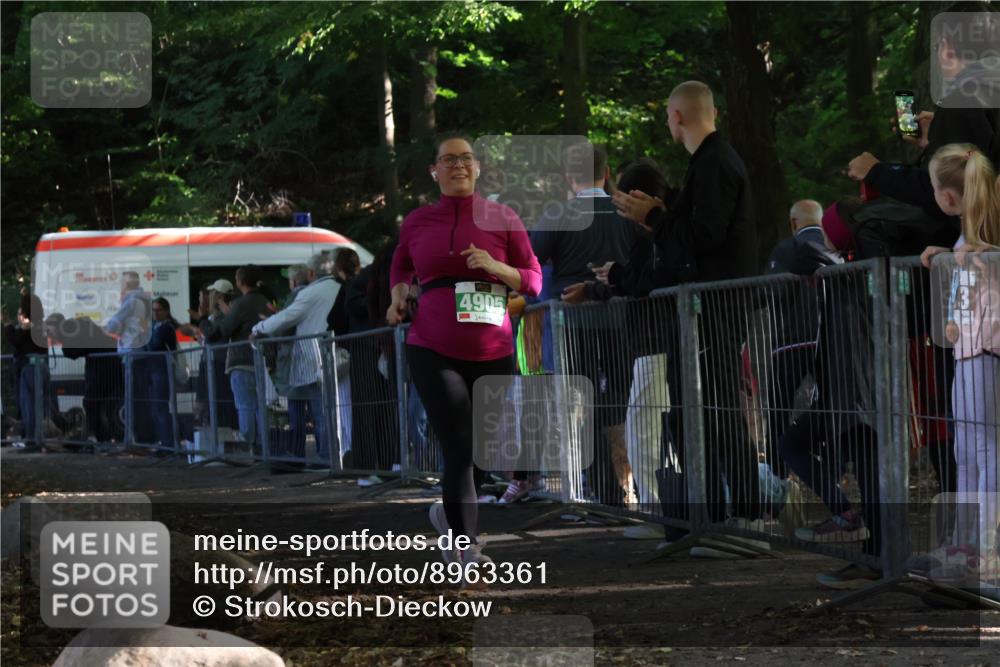 28.09.2025 - 33. Volkslauf durch das schöne Alstertal Strokosch-Dieckow http://msf.ph/oto/8963361 28.09.2025 11:03:28 Ziel 4905 meine-sportfotos.de