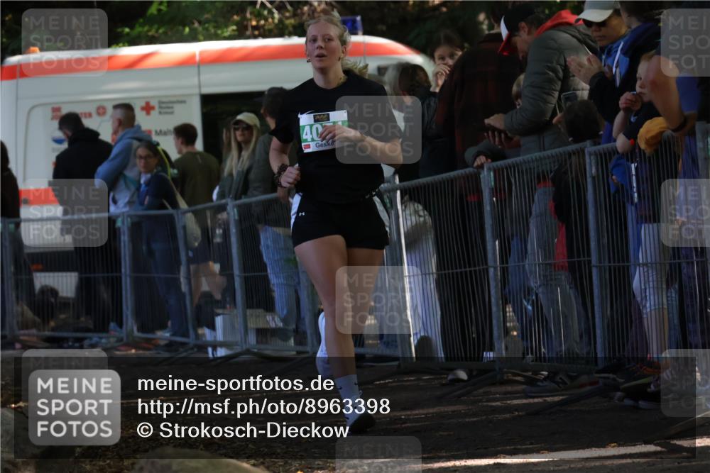 28.09.2025 - 33. Volkslauf durch das schöne Alstertal Strokosch-Dieckow http://msf.ph/oto/8963398 28.09.2025 11:03:34 Ziel 4071 meine-sportfotos.de