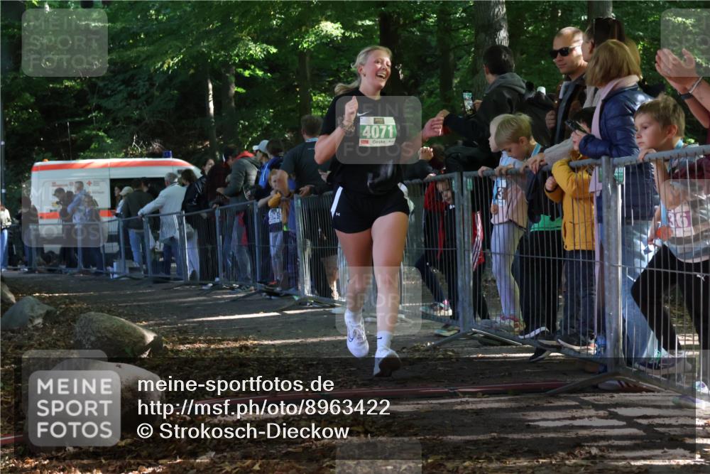 28.09.2025 - 33. Volkslauf durch das schöne Alstertal Strokosch-Dieckow http://msf.ph/oto/8963422 28.09.2025 11:03:37 Ziel 4071 meine-sportfotos.de