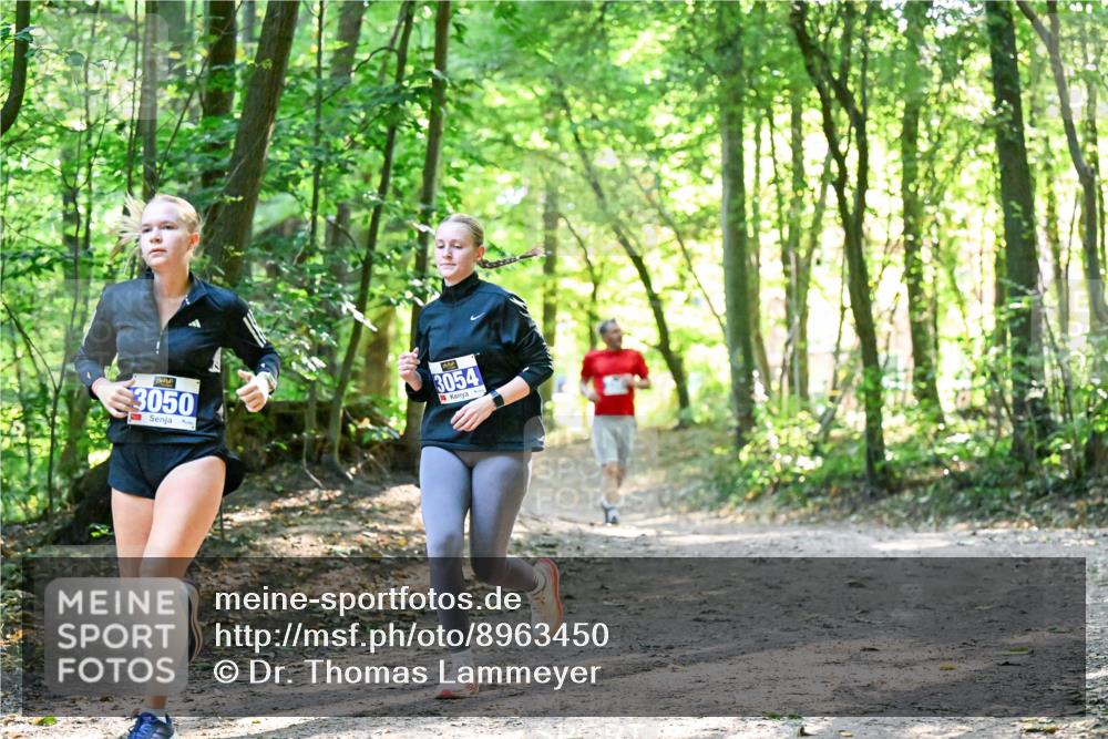 28.09.2025 - 33. Volkslauf durch das schöne Alstertal Dr. Thomas Lammeyer http://msf.ph/oto/8963450 28.09.2025 11:15:43 Laufen 3050, 3054 meine-sportfotos.de