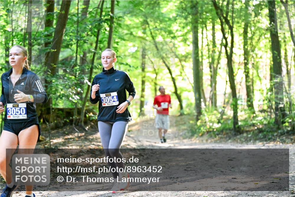 28.09.2025 - 33. Volkslauf durch das schöne Alstertal Dr. Thomas Lammeyer http://msf.ph/oto/8963452 28.09.2025 11:15:43 Laufen 3050, 3054 meine-sportfotos.de