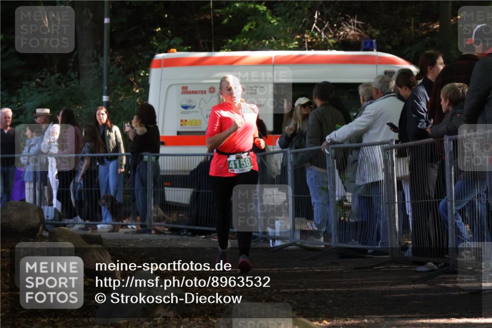 28.09.2025 - 33. Volkslauf durch das schöne Alstertal Strokosch-Dieckow http://msf.ph/oto/8963532 28.09.2025 11:04:18 Ziel 4158 meine-sportfotos.de