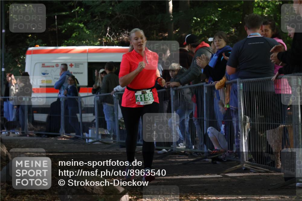28.09.2025 - 33. Volkslauf durch das schöne Alstertal Strokosch-Dieckow http://msf.ph/oto/8963540 28.09.2025 11:04:21 Ziel 4158 meine-sportfotos.de