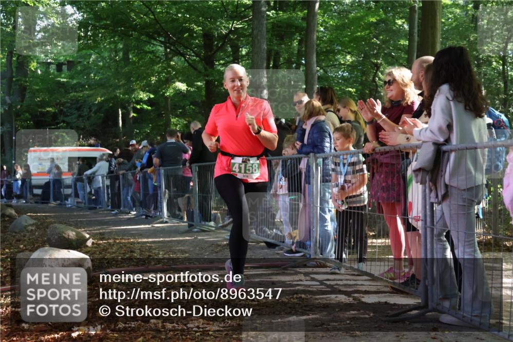 28.09.2025 - 33. Volkslauf durch das schöne Alstertal Strokosch-Dieckow http://msf.ph/oto/8963547 28.09.2025 11:04:24 Ziel 4158 meine-sportfotos.de