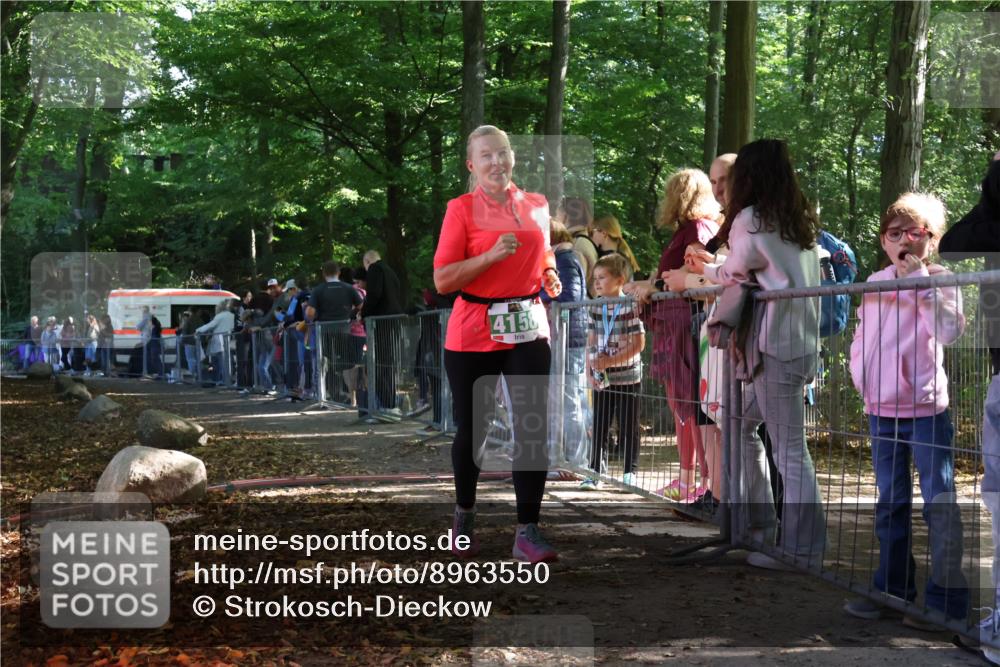 28.09.2025 - 33. Volkslauf durch das schöne Alstertal Strokosch-Dieckow http://msf.ph/oto/8963550 28.09.2025 11:04:24 Ziel 4158 meine-sportfotos.de