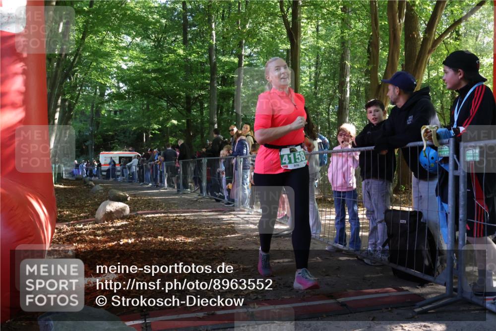 28.09.2025 - 33. Volkslauf durch das schöne Alstertal Strokosch-Dieckow http://msf.ph/oto/8963552 28.09.2025 11:04:25 Ziel  meine-sportfotos.de