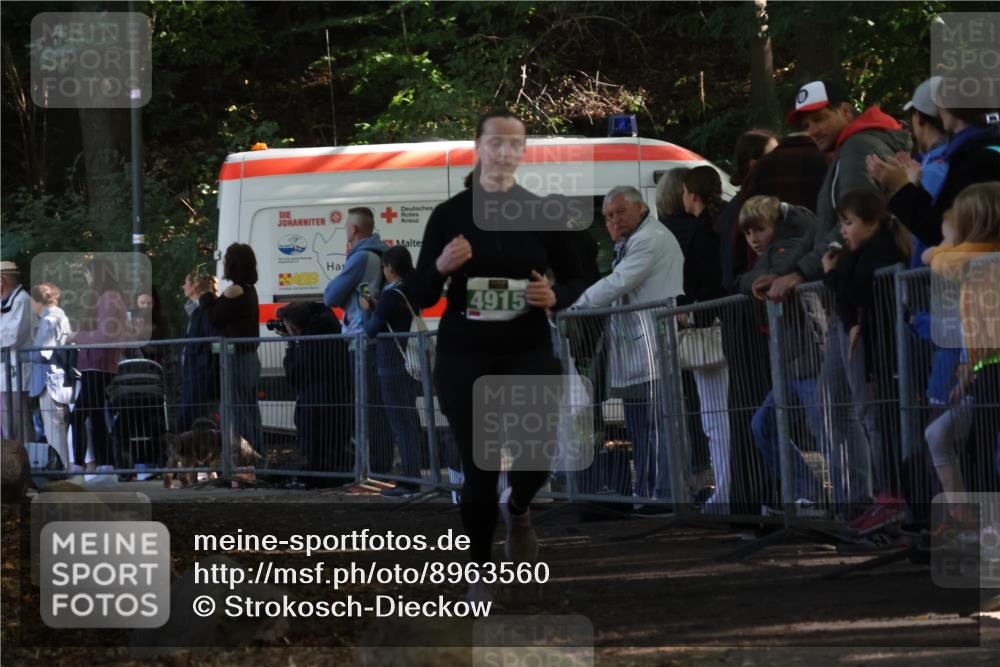 28.09.2025 - 33. Volkslauf durch das schöne Alstertal Strokosch-Dieckow http://msf.ph/oto/8963560 28.09.2025 11:05:19 Ziel 4915 meine-sportfotos.de