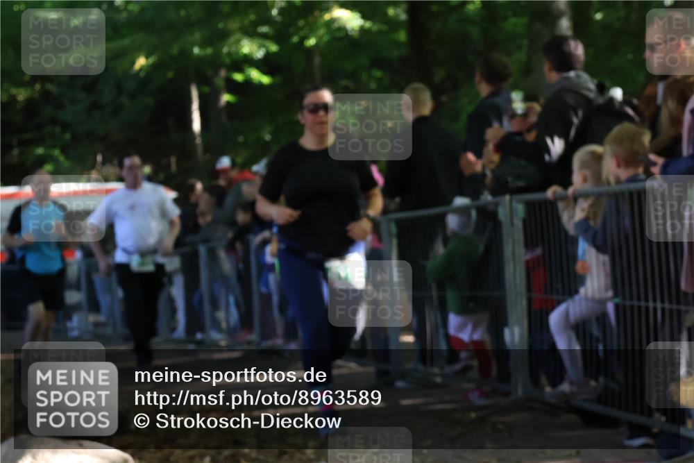28.09.2025 - 33. Volkslauf durch das schöne Alstertal Strokosch-Dieckow http://msf.ph/oto/8963589 28.09.2025 11:05:37 Ziel 4110, 4139 meine-sportfotos.de
