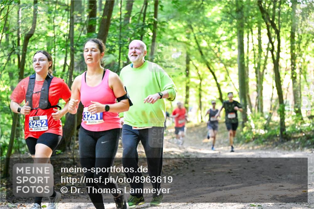 28.09.2025 - 33. Volkslauf durch das schöne Alstertal Dr. Thomas Lammeyer http://msf.ph/oto/8963619 28.09.2025 11:16:15 Laufen 3252, 3251 meine-sportfotos.de