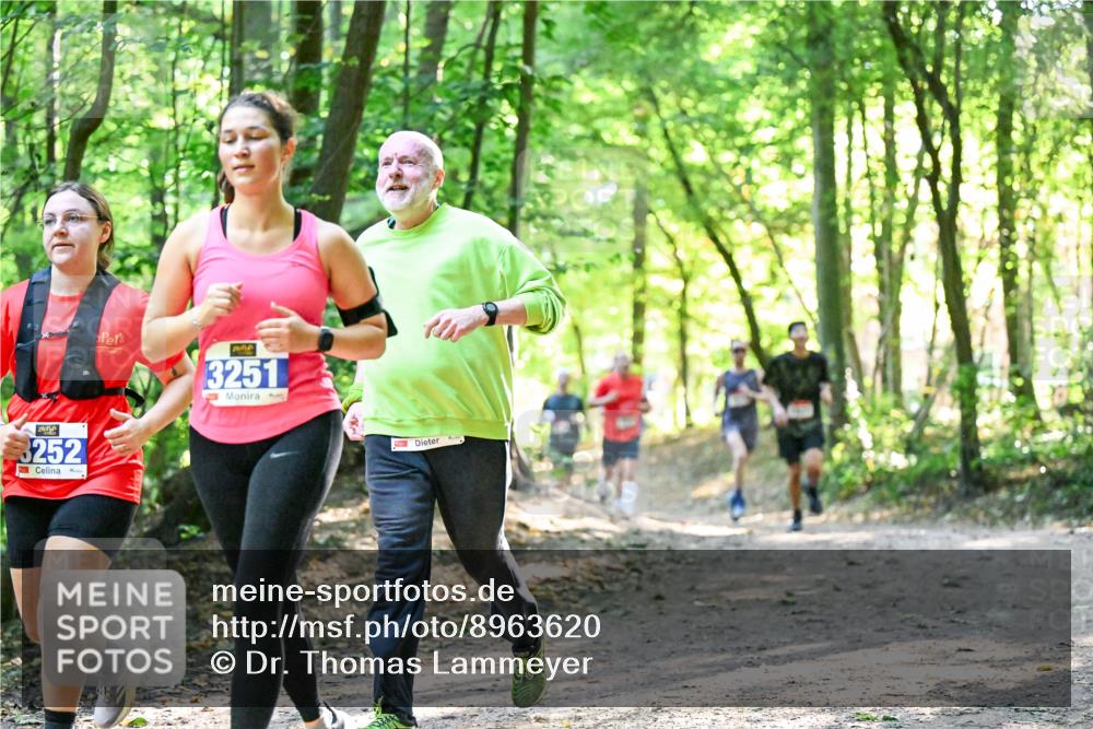 28.09.2025 - 33. Volkslauf durch das schöne Alstertal Dr. Thomas Lammeyer http://msf.ph/oto/8963620 28.09.2025 11:16:15 Laufen 3252, 3251 meine-sportfotos.de