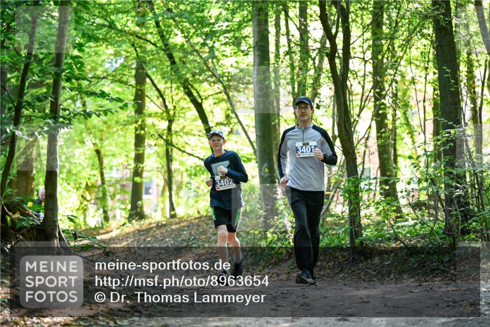 28.09.2025 - 33. Volkslauf durch das schöne Alstertal Dr. Thomas Lammeyer http://msf.ph/oto/8963654 28.09.2025 11:16:22 Laufen 3402, 3401 meine-sportfotos.de