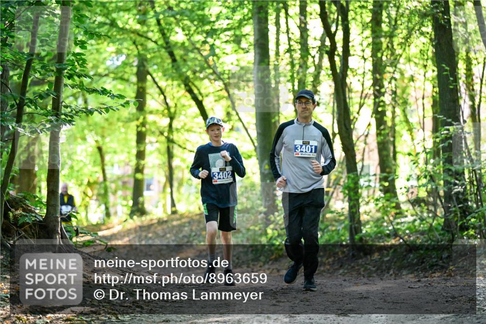 28.09.2025 - 33. Volkslauf durch das schöne Alstertal Dr. Thomas Lammeyer http://msf.ph/oto/8963659 28.09.2025 11:16:23 Laufen 3402, 3401 meine-sportfotos.de
