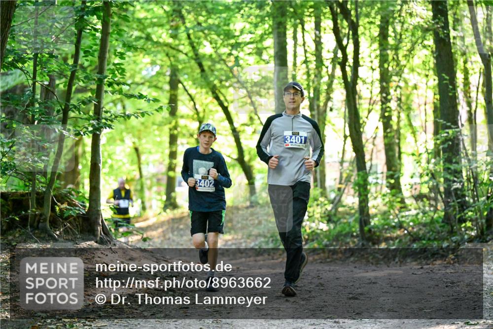 28.09.2025 - 33. Volkslauf durch das schöne Alstertal Dr. Thomas Lammeyer http://msf.ph/oto/8963662 28.09.2025 11:16:24 Laufen 3402, 3401 meine-sportfotos.de