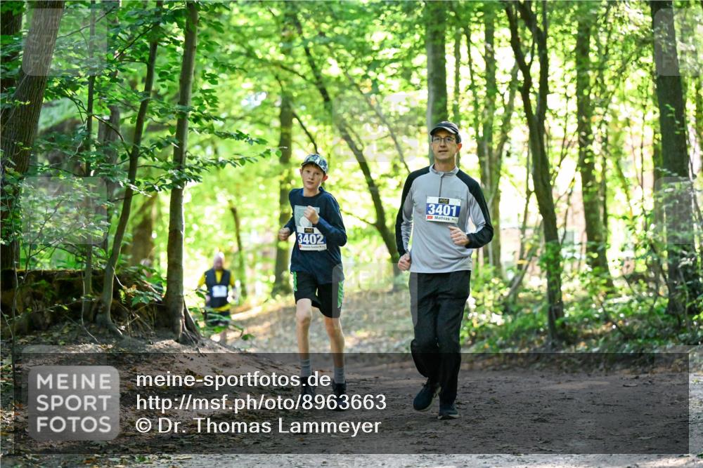 28.09.2025 - 33. Volkslauf durch das schöne Alstertal Dr. Thomas Lammeyer http://msf.ph/oto/8963663 28.09.2025 11:16:24 Laufen 3402, 3401 meine-sportfotos.de