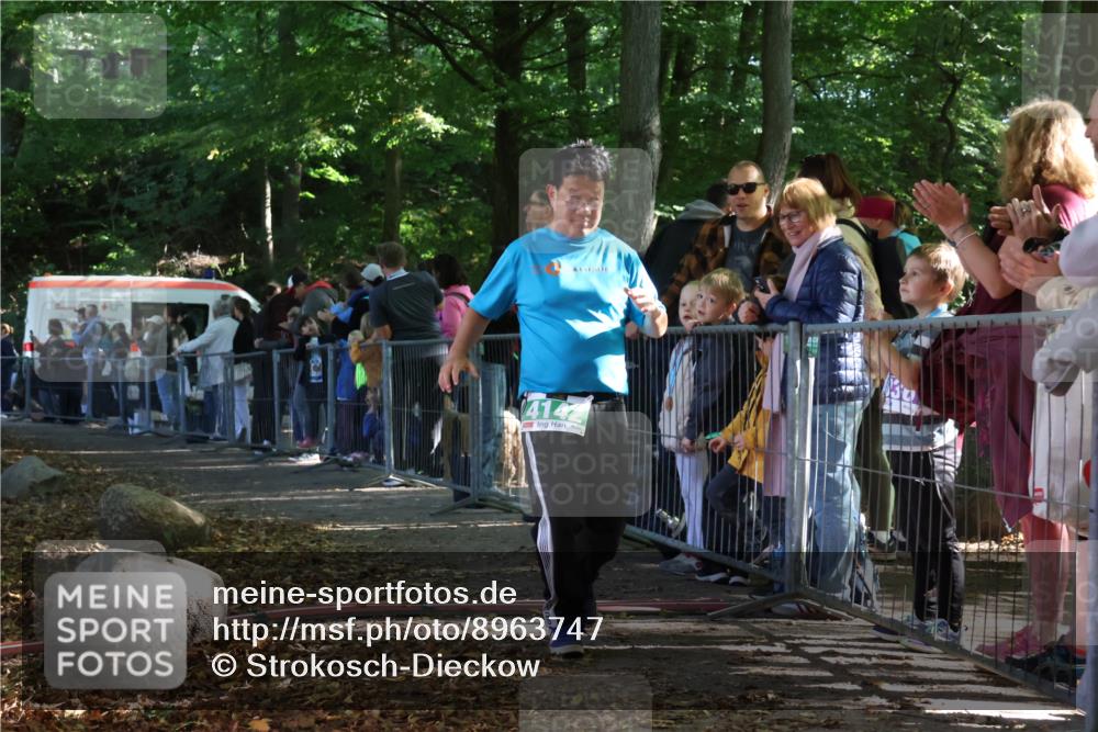 28.09.2025 - 33. Volkslauf durch das schöne Alstertal Strokosch-Dieckow http://msf.ph/oto/8963747 28.09.2025 11:06:53 Ziel 3173, 4142 meine-sportfotos.de