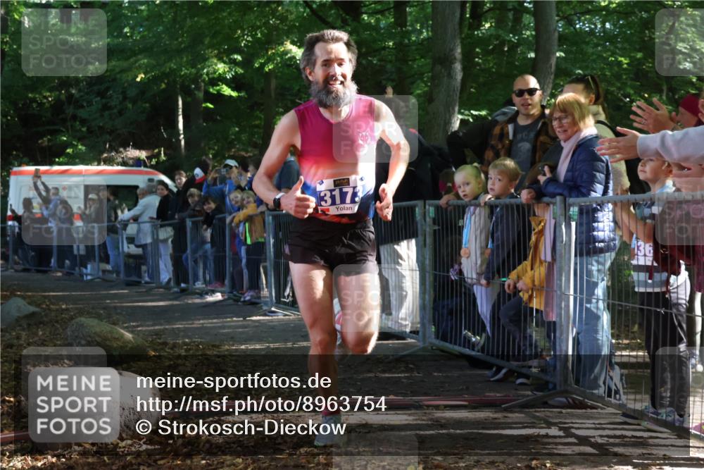28.09.2025 - 33. Volkslauf durch das schöne Alstertal Strokosch-Dieckow http://msf.ph/oto/8963754 28.09.2025 11:07:01 Ziel 3173 meine-sportfotos.de