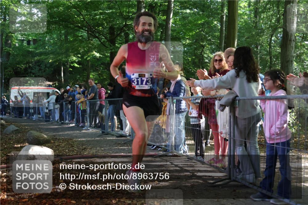 28.09.2025 - 33. Volkslauf durch das schöne Alstertal Strokosch-Dieckow http://msf.ph/oto/8963756 28.09.2025 11:07:01 Ziel 3173 meine-sportfotos.de